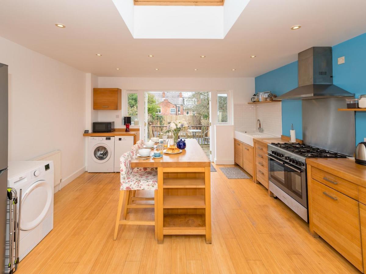 Pass The Keys 3 Storey Townhouse Shrewsbury Exterior foto